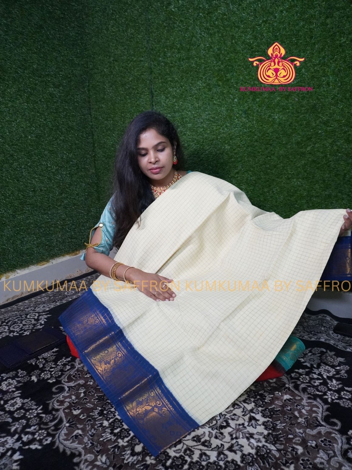 SUNGUDI COTTON- WHITE WITH NAVY BLUE BLOUSE - Kumkumaa comfort wear -Soft and breathable -Handloom