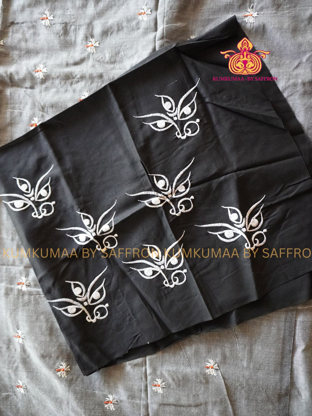 KATHI COTTON- GRAY SAREE WITH WHITE FLORAL EMBROIDERY- EXTRA BLOUSE WITH EMBROIDERY DESIGN - Kumkumaa Exclusive SOFT KADHI COTTON - FANCY COMFORT