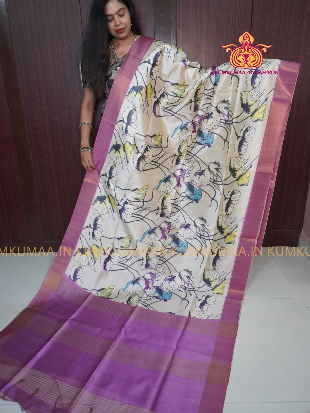 TUSSAR SILK - OFF WHITE AND MAJANTA - FLOWER DESIGN SAREE - WITHOUT BORDER - LATEST COLLECTION - KUMKUMAA BY SAFFRON - UNIQUE DESIGN
