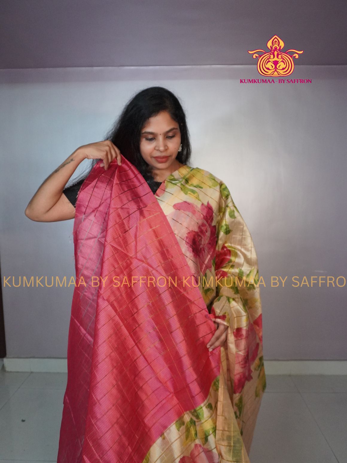 TUSSAR SILK - BEIGE AND PINK - FLOWER DESIGN SAREE - CHECKED DESIGN - WITHOUT BORDER - LATEST COLLECTION - KUMKUMAA BY SAFFRON - UNIQUE DESIGN