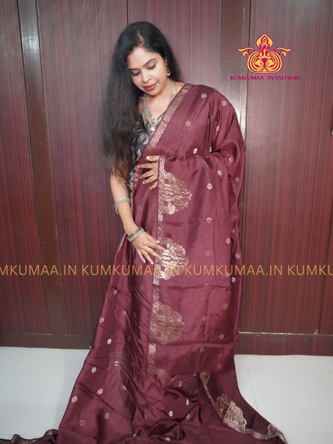 VISCOSE SAREE -BROWN SAREE WITH GOLD WEAVING - PARTY WEAR - EXCLUSIVE KUMKUMAA COLLECTION-FLOWY MATERIAL- CHIC AND GORGEOUS