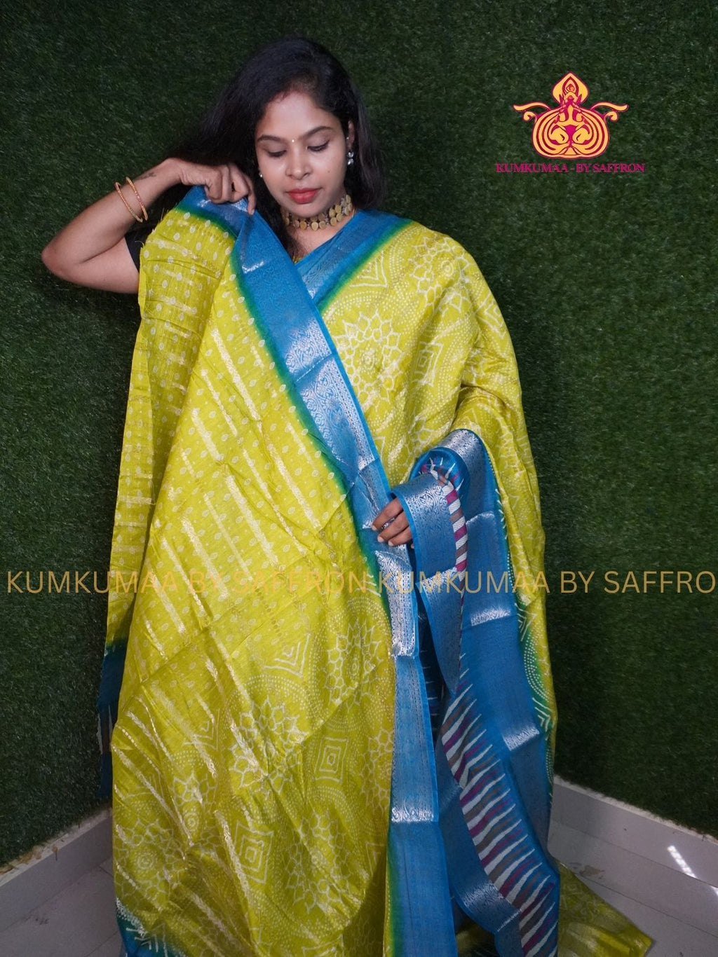COTTON SILK- FLUORESCENT GREEN AND BLUE SAREE WITH BLOUSE -FLORAL DOTS DESIGN - Kumkumaa FESTIVE - RETTAPETTA BORDER - OCCASION ELEGANCE - STYLISH AND BEAUTIFUL
