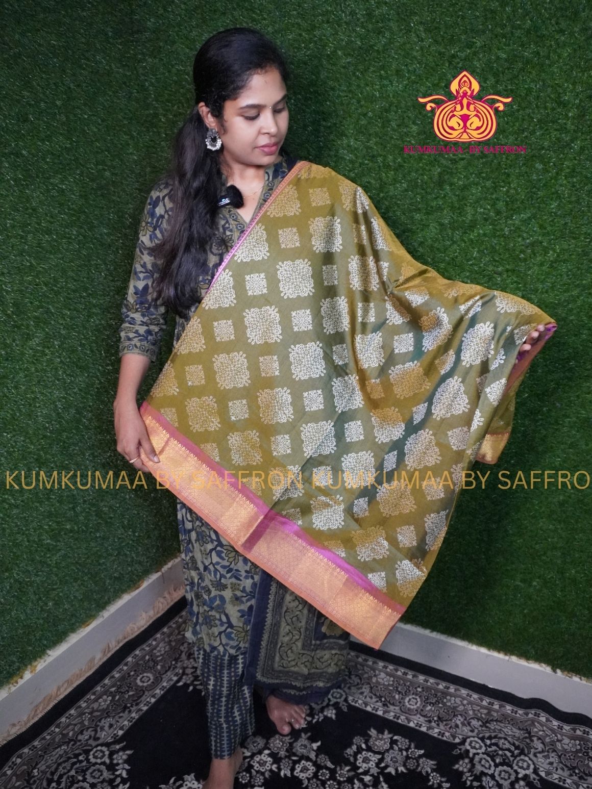 PATOLA SAREE - TRENDY DUAL TONE saree - GREEN WITH PINK KOLAM DESIGN SAREE- Beautiful saree for women - KUMKUMAA FANCY FOR ALL OCCASION