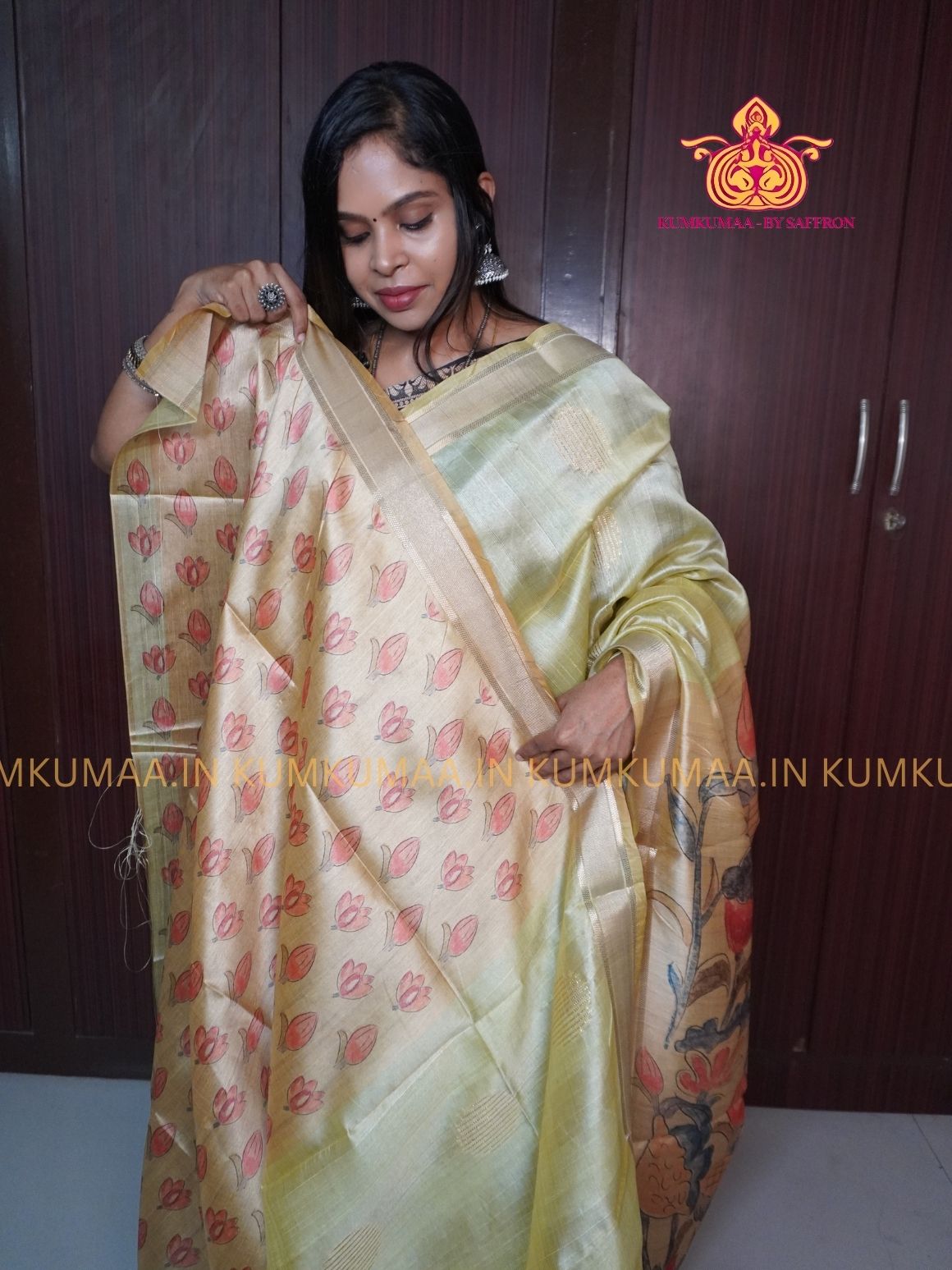 COTTON SILK- PISTA GREEN AND BEIGE SAREE WITH BLOUSE - MINIMALISTIC BORDER -FLORAL DESIGN PRINTED- Kumkumaa FESTIVE - OCCASION ELEGANCE - STYLISH AND BEAUTIFUL