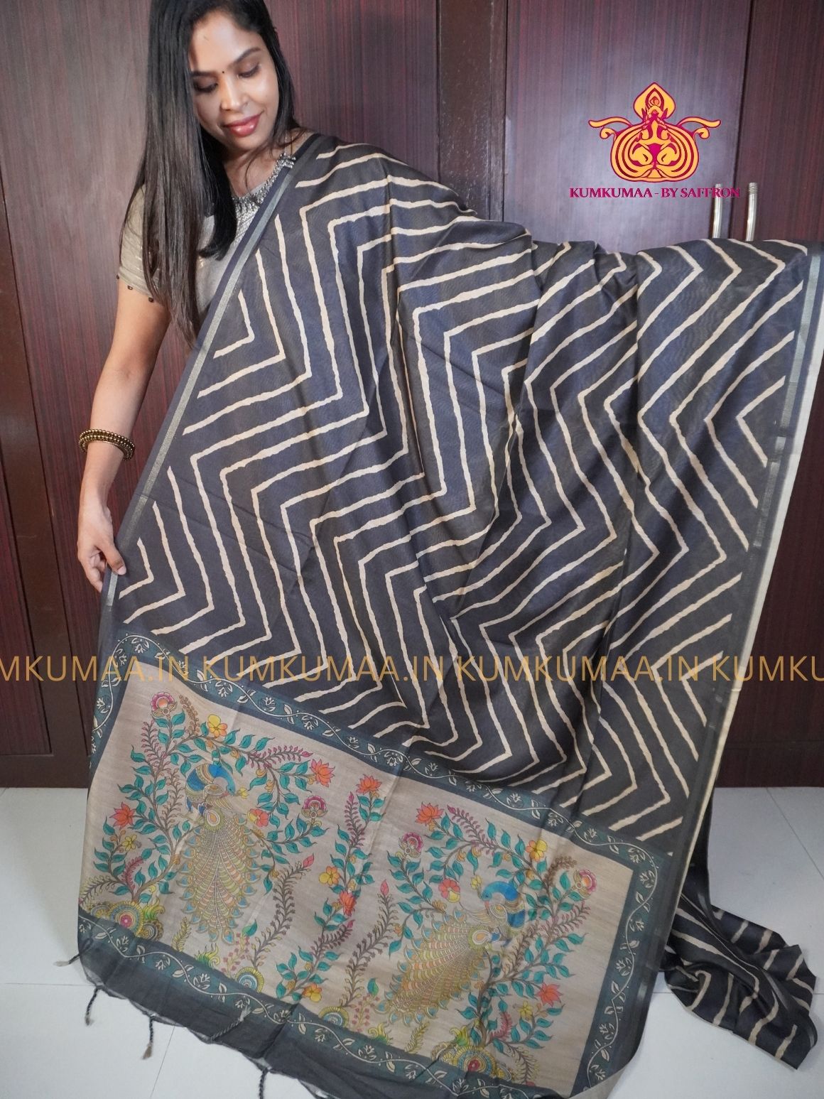 TUSSAR SILK - BLACK COLOUR ZIG ZAG DESIGN SAREE- MEHANDI DESIGN PALLU - LATEST COLLECTION - KUMKUMAA BY SAFFRON - UNIQUE DESIGN