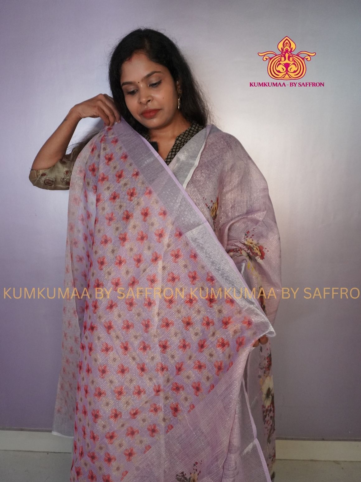 SHIMMER LINEN COTTON- ICY LAVENDER COLOUR SAREE- PINK FLORAL DESIGN - ELEGANT TRENDY SAREE - WITH BLOUSE - Kumkumaa exclusive - Comfort wear Collection- Trendy and comfortable