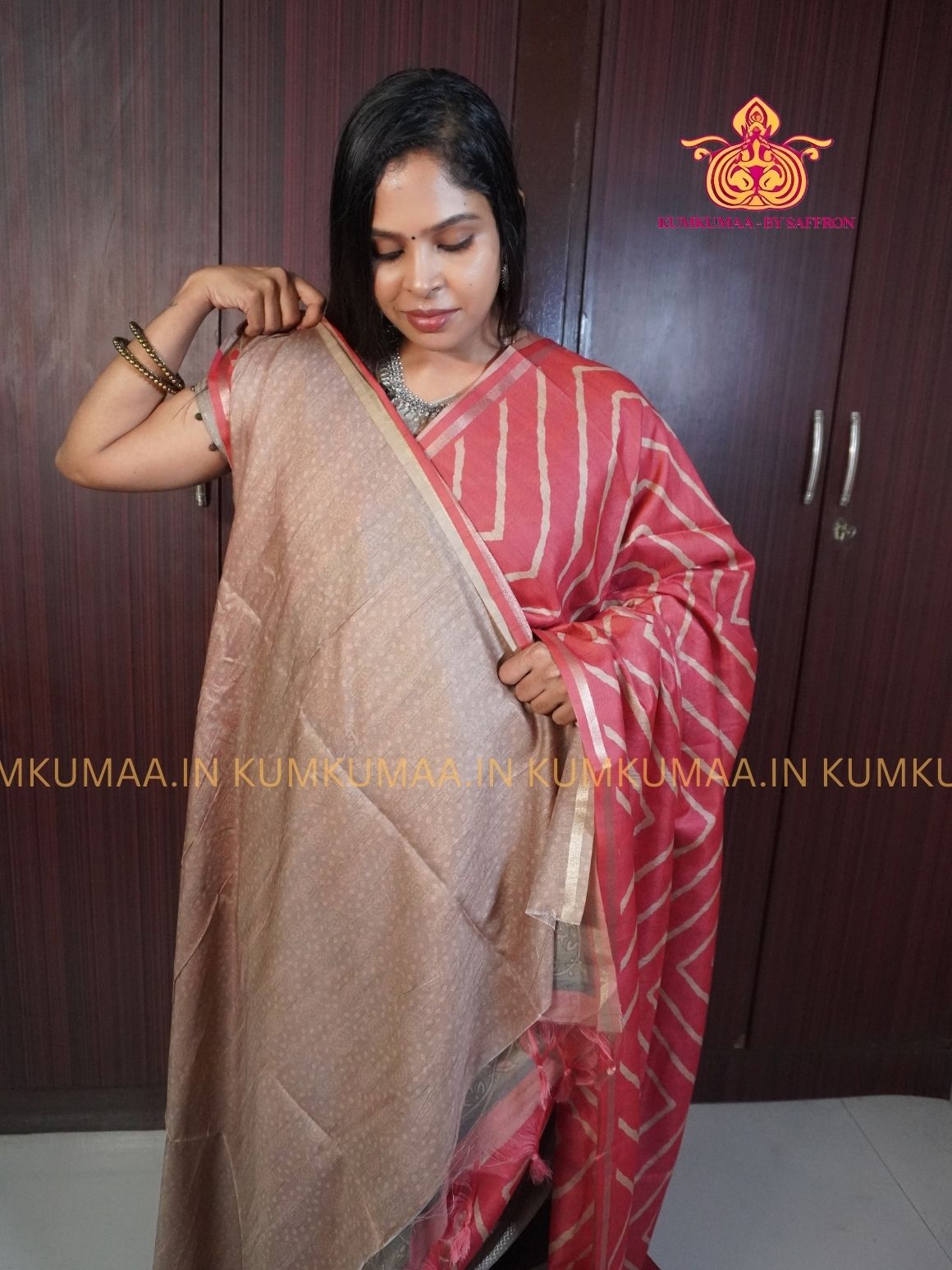 TUSSAR SILK - RED COLOUR ZIG ZAG DESIGN SAREE- MEHANDI DESIGN PALLU - LATEST COLLECTION - KUMKUMAA BY SAFFRON - UNIQUE DESIGN