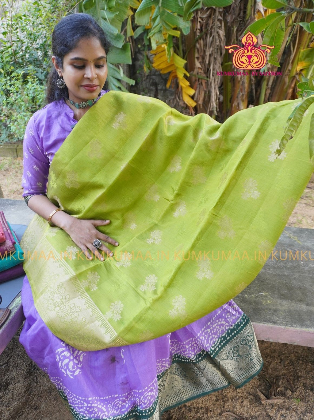 RAW SILK SAREE - LIGHT GREEN SAREE WITH FLORAL DESIGN - ETHNIC WEAR - EXCLUSIVE KUMKUMAA COLLECTION- RAW SILK MATERIAL -FESTIVE