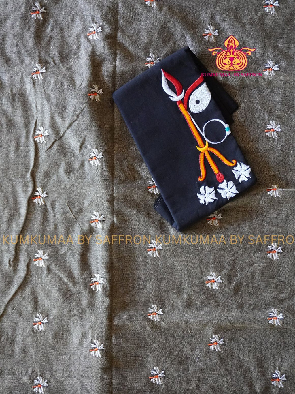 KATHI COTTON-GREY SAREE WITH WHITE FLORAL EMBROIDERY- EXTRA BLOUSE WITH EMBROIDERY DESIGN - Kumkumaa Exclusive SOFT KADHI COTTON - FANCY COMFORT
