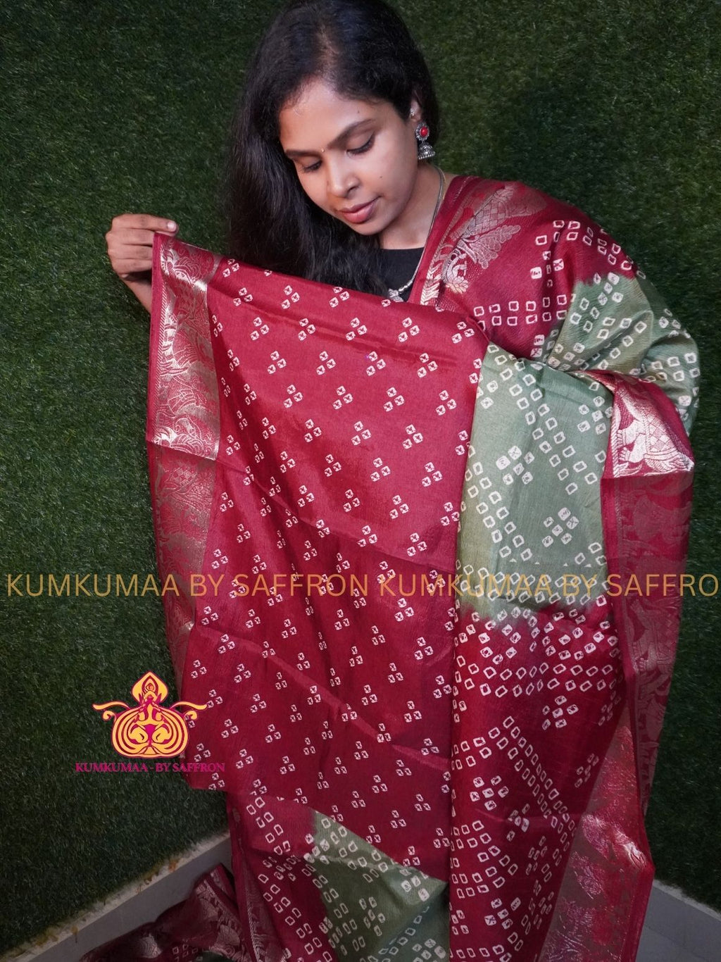 Dola Silk - COMFORTABLE FESTIVE Beautiful saree for women- PASTEL GREEN - MAROON COLOUR - IKKAT PATOLA DESIGN - ZARI BORDER - KUMKUMAA TRENDY TRADITIONAL WEAR - Comfort - Confidence - Elegance
