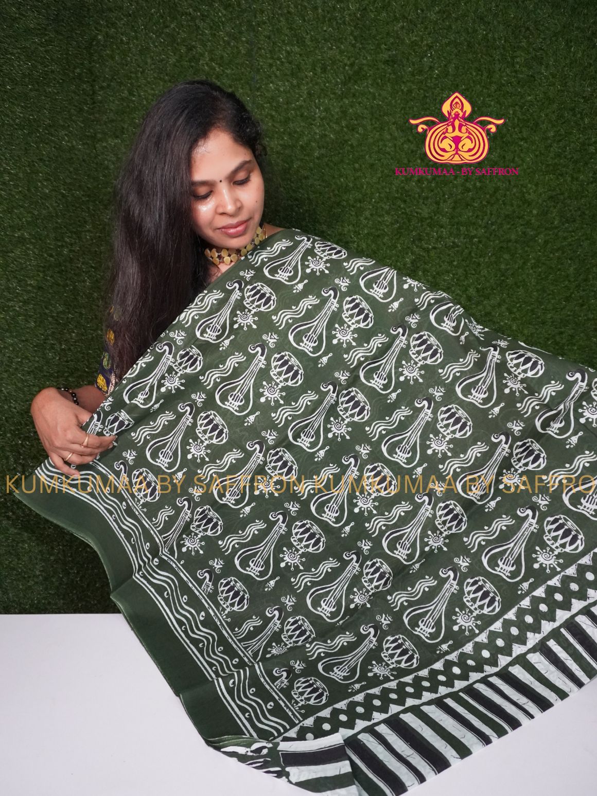 MUL COTTON-DARK GREEN SAREE WITH BLOUSE - SOFTEST EVERYDAY WEAR - BEST COTTON SAREE- COMFORT AND TRENDY - STYLE WITH COMFORT - Kumkumaa EVERYDAY SAREE