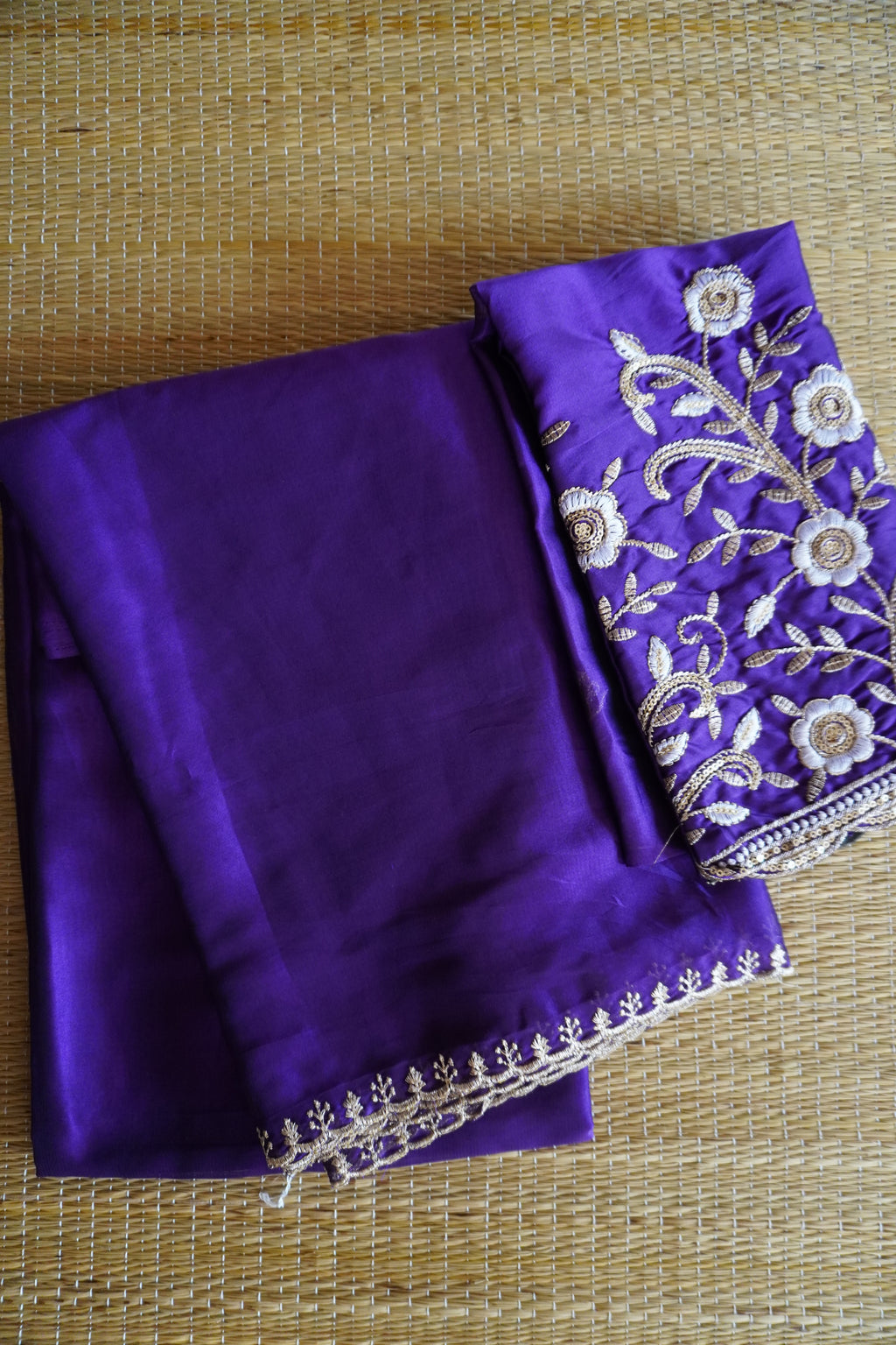 CHIFFON - PURPLE SAREE WITH EMBROIDERY BLOUSE - PARTY WEAR - EXCLUSIVE KUMKUMAA COLLECTION-FLOWY MATERIAL- CHIC AND GORGEOUS